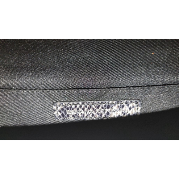 Banana Republic Lizard Print Wristlet Clutch - Picture 5 of 5